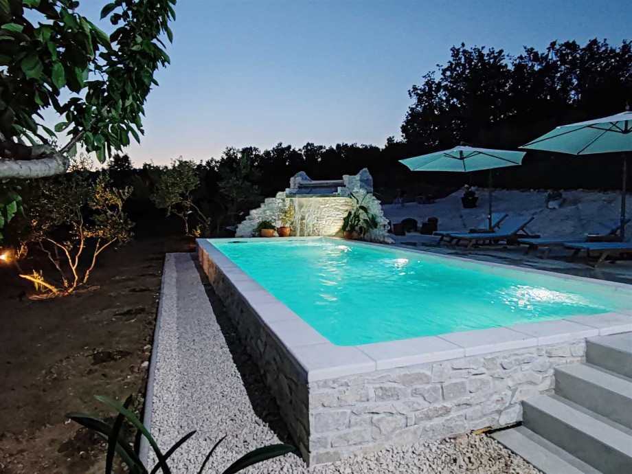 CROWONDER Villa Olive garden Platinum with swimming pool and jacuzzi