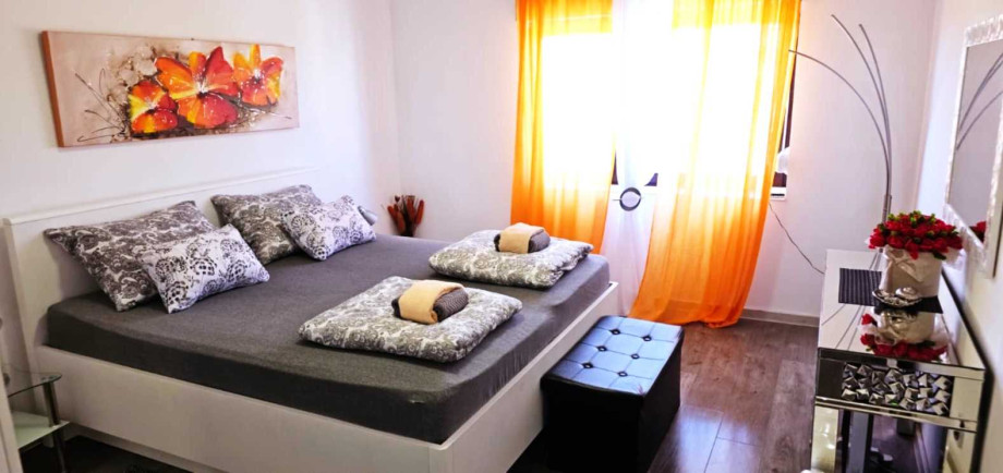 Crowonder Lucky Apartment A3 with Swimming Pool