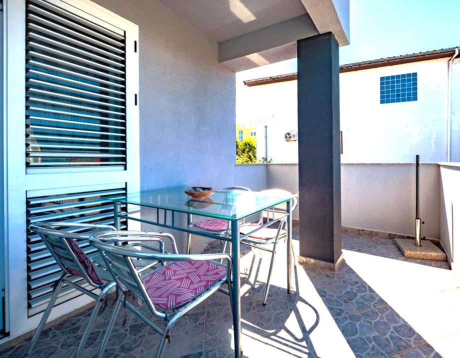 Crowonder Lucky Apartment A3 with Swimming Pool