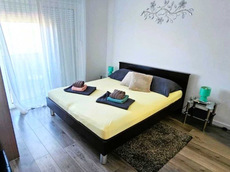 Crowonder Lucky Apartment A4  with Swimming Pool