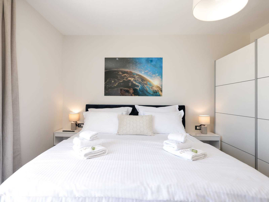 Crowonder Villa Bura with Heated Swimming Pool and Jacuzzi