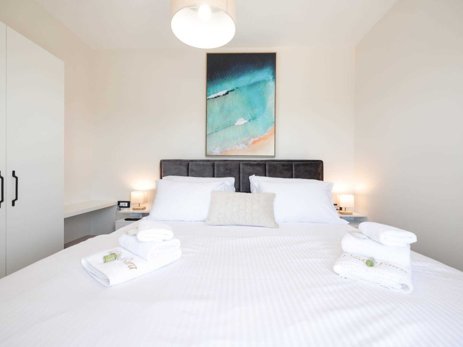 Crowonder Villa Bura with Heated Swimming Pool and Jacuzzi
