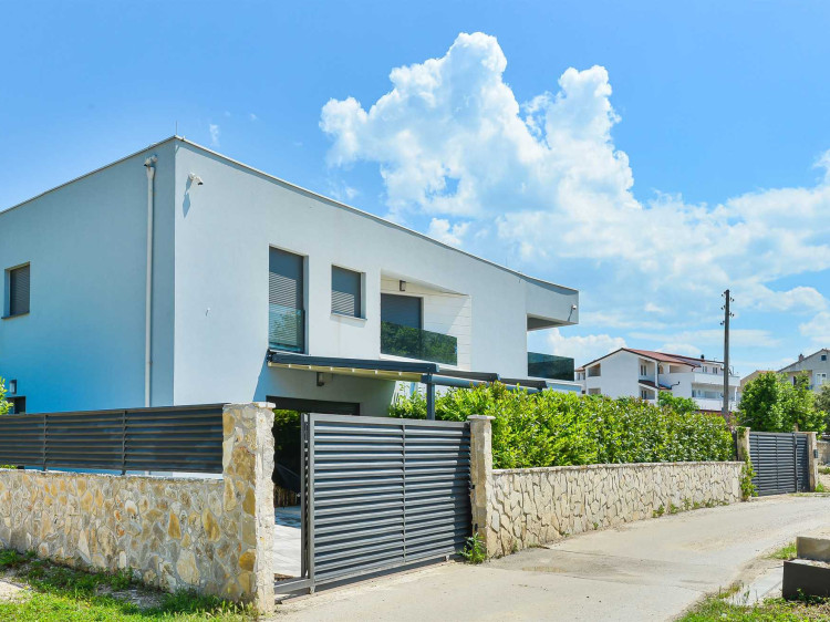 CROWONDER Adriatic Premium Villa Vodice blisko plaży