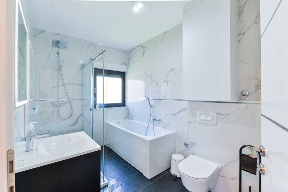 CROWONDER Adriatic Premium Villa Vodice near the beach