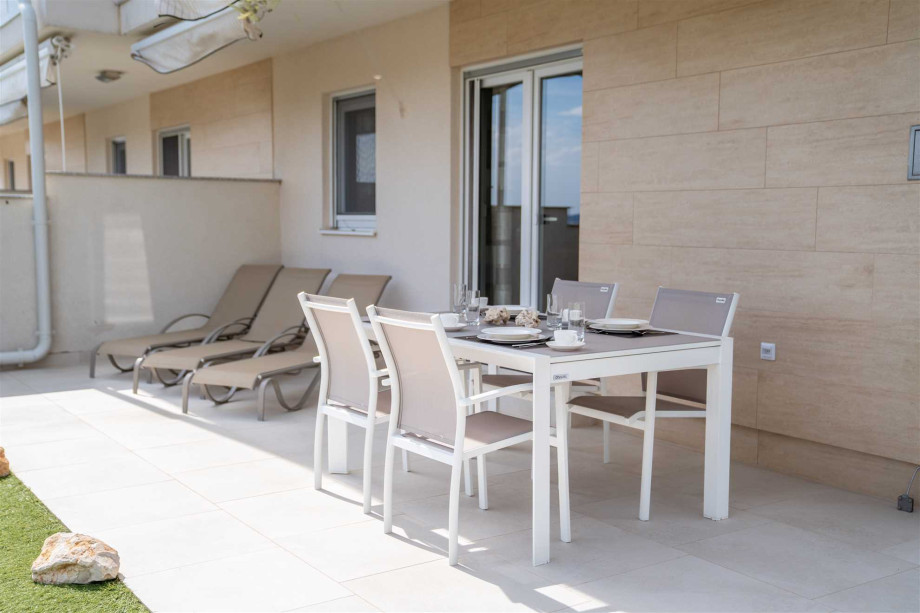 CROWONDER Beachfront Reiterer Villa V3 with Jacuzzi