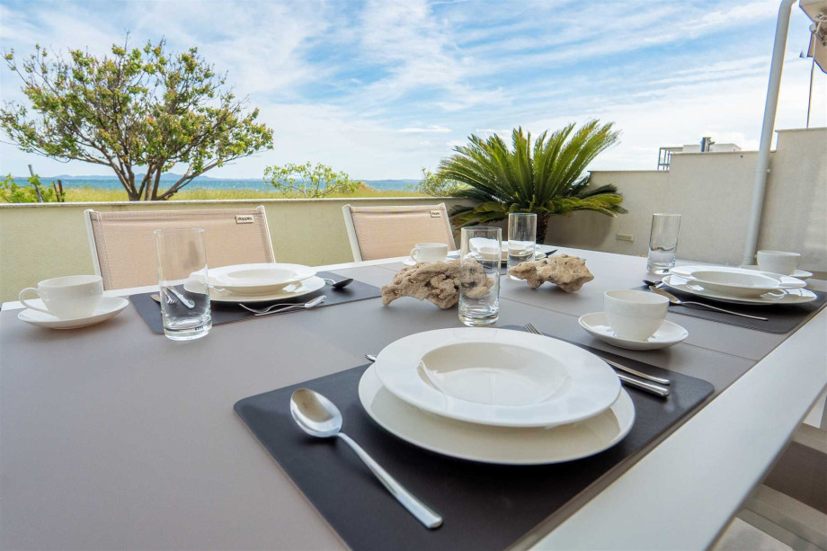 CROWONDER Beachfront Reiterer Villa V3 with Jacuzzi