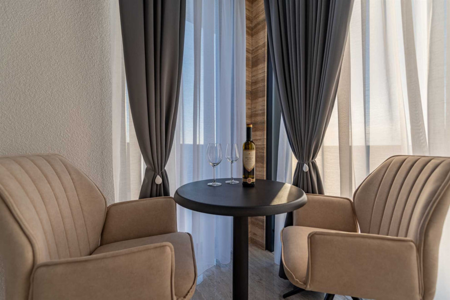 CROWONDER Villa Travera 1 with Heated Swimming Pool