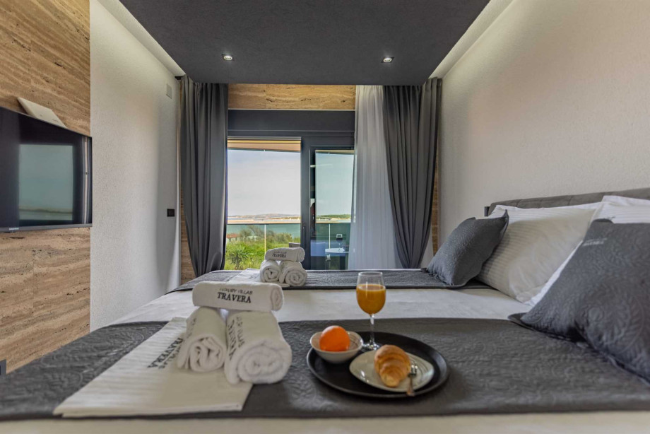 CROWONDER Villa Travera 2 with Heated Swimming Pool