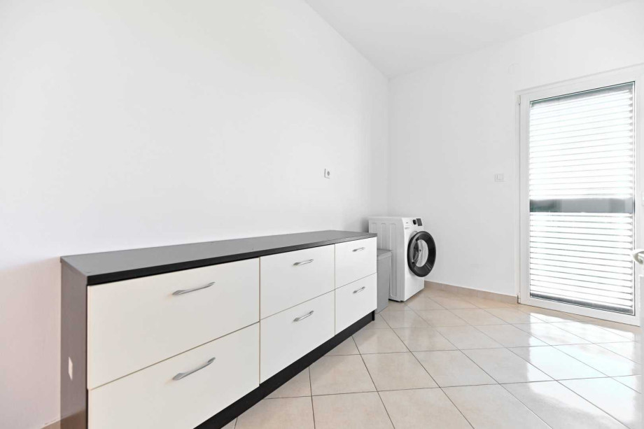 CROWONDER Sun & Fun Apartaments with Swimming Pool- Apartment Sunny Morning for 10 people