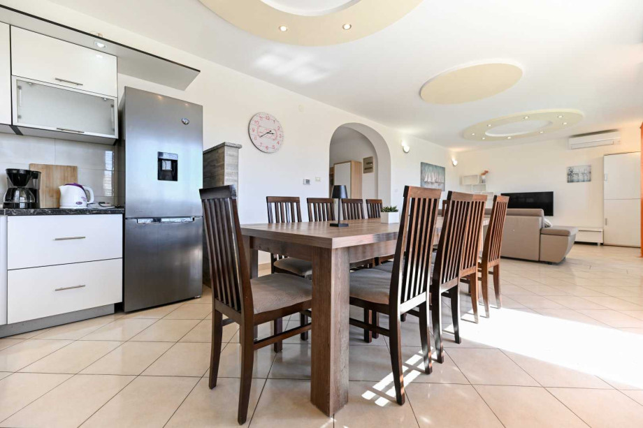 CROWONDER Sun & Fun Apartaments with Swimming Pool- Apartment Sunny Morning for 10 people