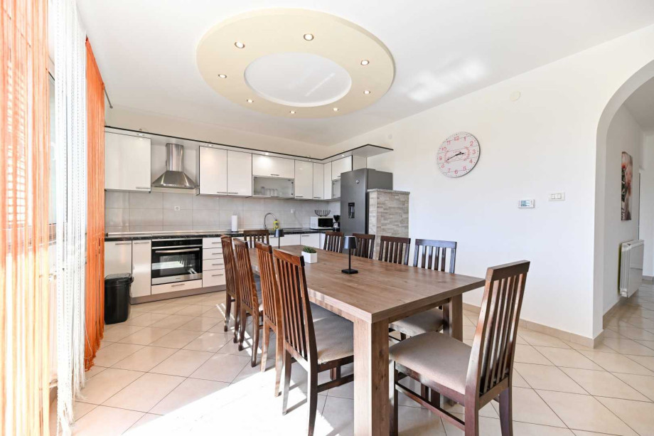 CROWONDER Sun & Fun Apartaments with Swimming Pool- Apartment Sunny Morning for 10 people