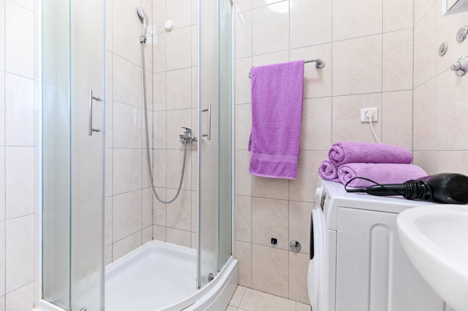 CROWONDER Sun & Fun Apartments with pool - Blue Sky Apartment for 4 people