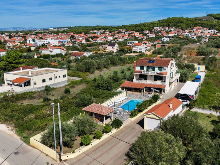 CROWONDER Sun & Fun Apartaments z basenem - Apartament Zielone Oliwki dla 10 osób